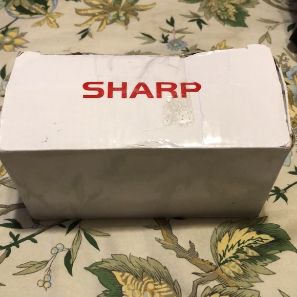 Sharp Alarm Clock - Picture 9 of 9